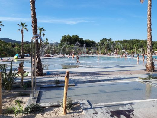 Traitement&#x20;de&#x20;l&amp;&#x23;8217&#x3B;eau&#x20;sans&#x20;chlore&#x20;pour&#x20;piscines&#x20;de&#x20;collectivit&#x00E9;s&#x20;&#x00E0;&#x20;Toulouse&#x20;avec&#x20;installation&#x20;d&amp;&#x23;8217&#x3B;une&#x20;pompe&#x20;&#x00E0;&#x20;chaleur&#x20;performante&#x20;pour&#x20;grand&#x20;bassin&#x20;public.