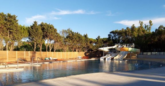 Construction d’un espace aquatique avec toboggan, spa et pataugeoire dans le Var