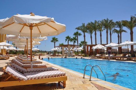 Faire&#x20;appel&#x20;&#x00E0;&#x20;un&#x20;expert&#x20;pour&#x20;l&amp;&#x23;8217&#x3B;entretien&#x20;de&#x20;piscine&#x20;au&#x20;sel&#x20;&#x00E0;&#x20;Perpignan&#x20;et&#x20;garantir&#x20;une&#x20;eau&#x20;cristalline&#x20;sans&#x20;aucune&#x20;irritation&#x20;cutan&#x00E9;e.